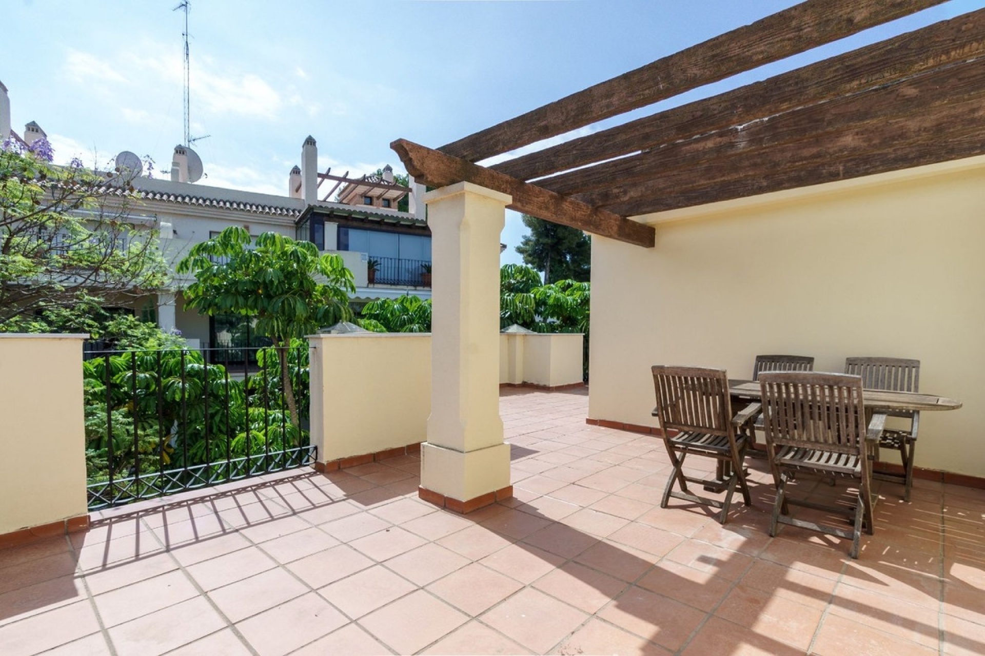Resale - Town house - Marbella - Nueva Andalucía