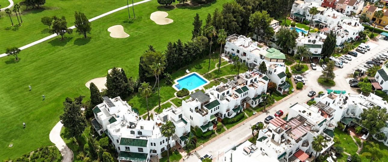 Resale - Town house - Marbella - Nueva Andalucía