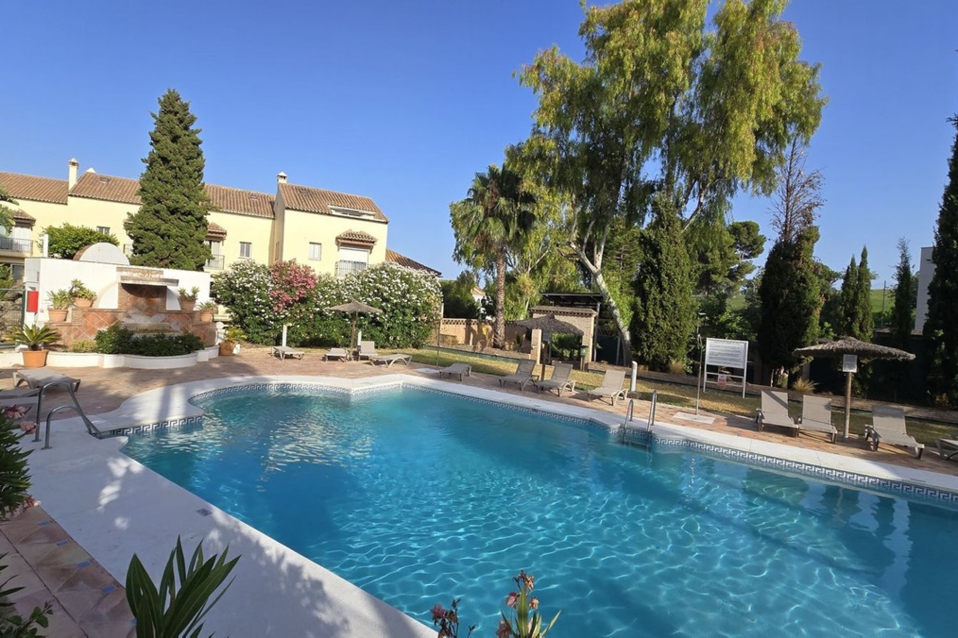 Resale - Town house - Marbella - Nueva Andalucía