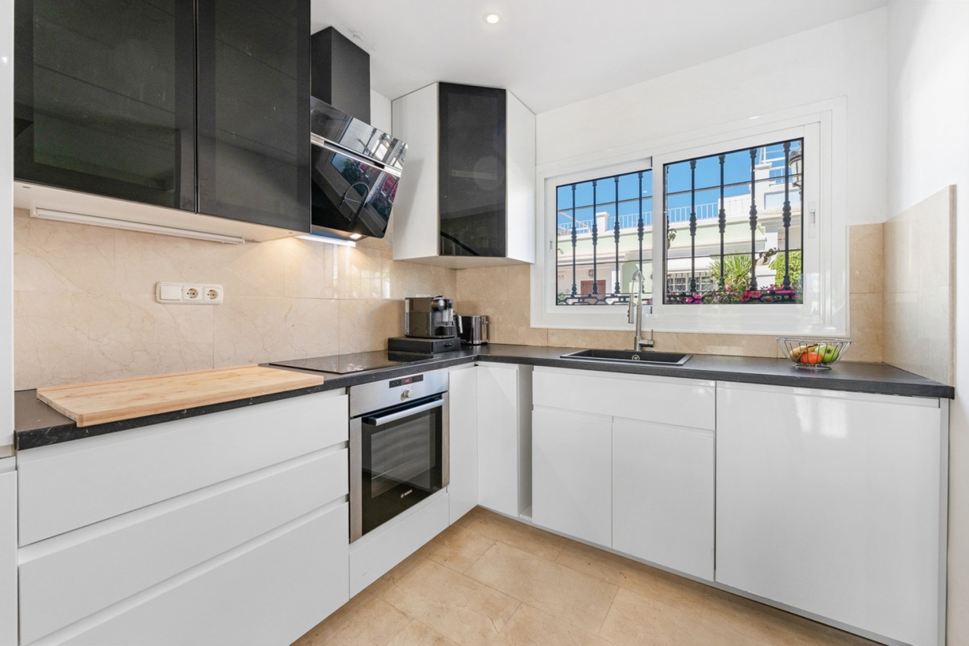 Resale - Town house - Marbella - Nueva Andalucía