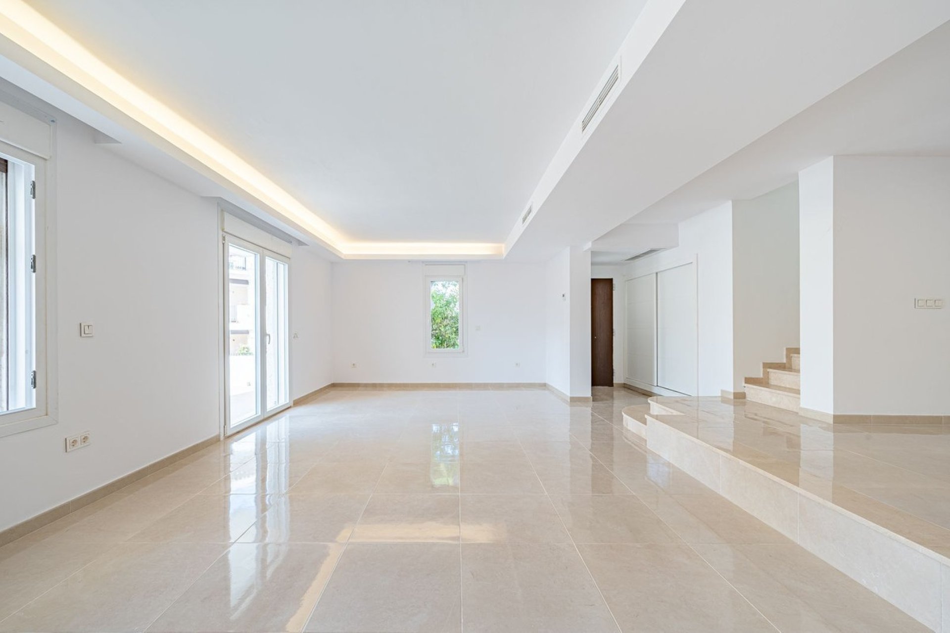Resale - Town house - Marbella - Nueva Andalucía