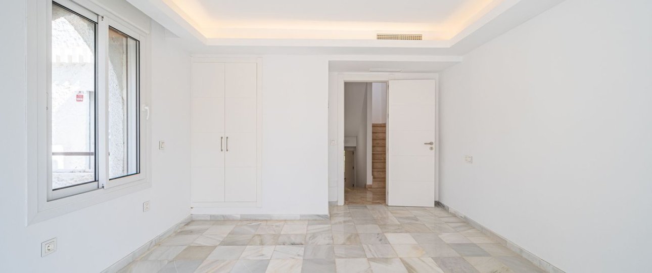 Resale - Town house - Marbella - Nueva Andalucía