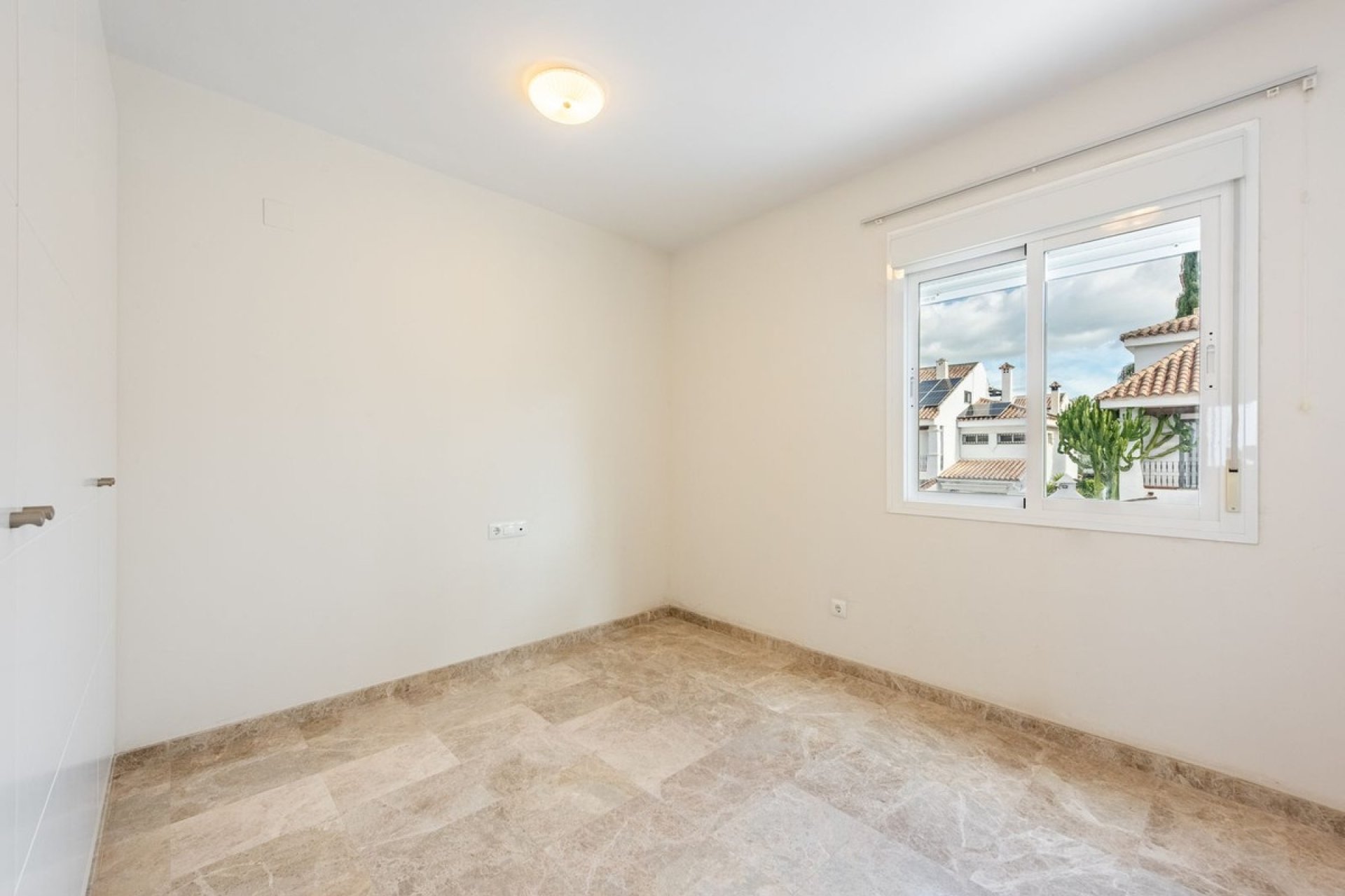 Resale - Town house - Marbella - Nueva Andalucía