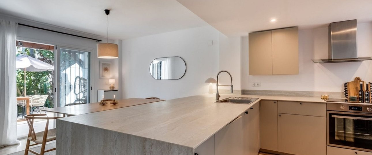 Resale - Town house - Marbella - Nueva Andalucía