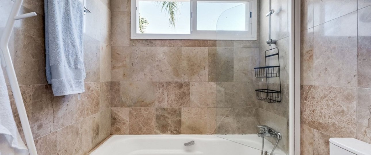 Resale - Town house - Marbella - Nueva Andalucía