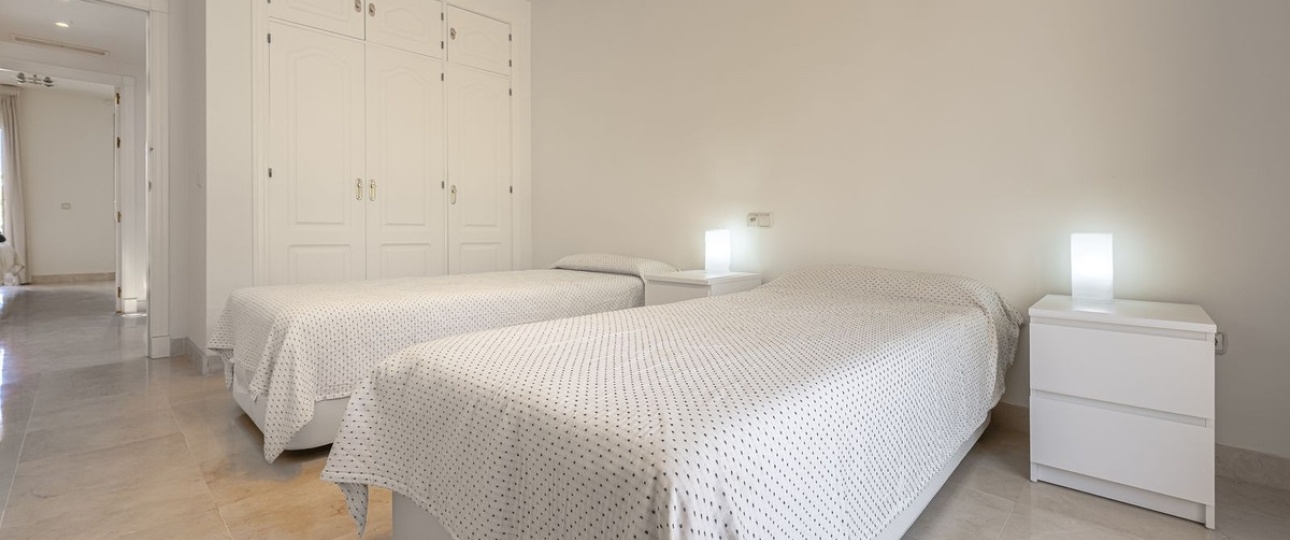 Resale - Town house - Marbella - Nueva Andalucía