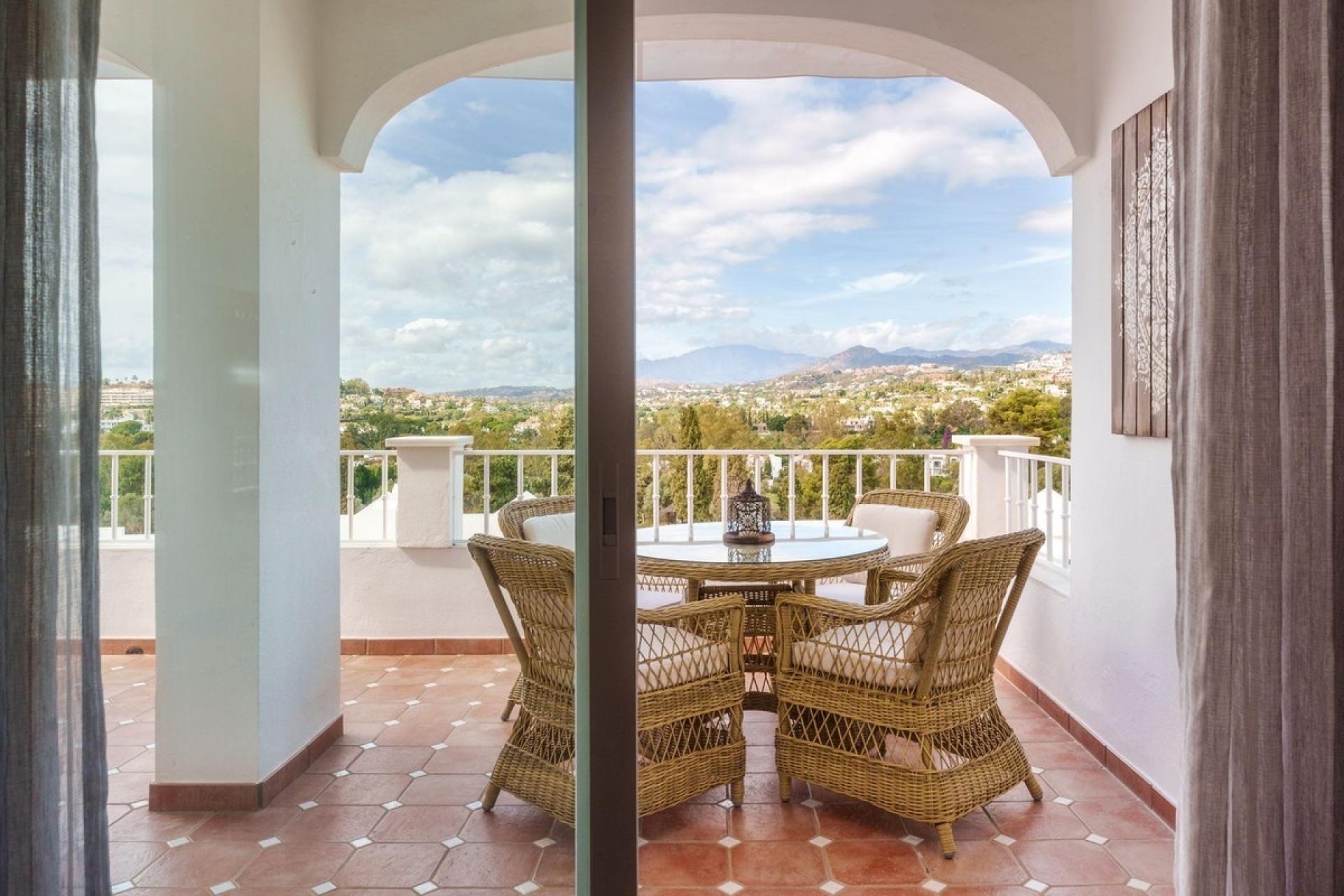 Resale - Town house - Marbella - Nueva Andalucía