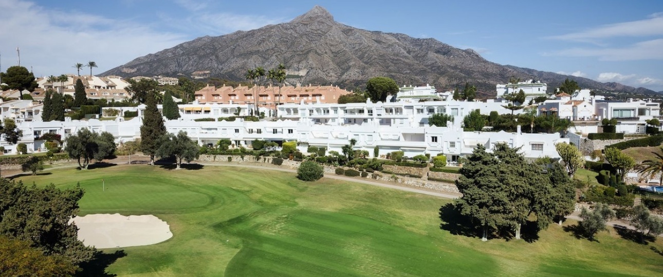 Resale - Town house - Marbella - Nueva Andalucía