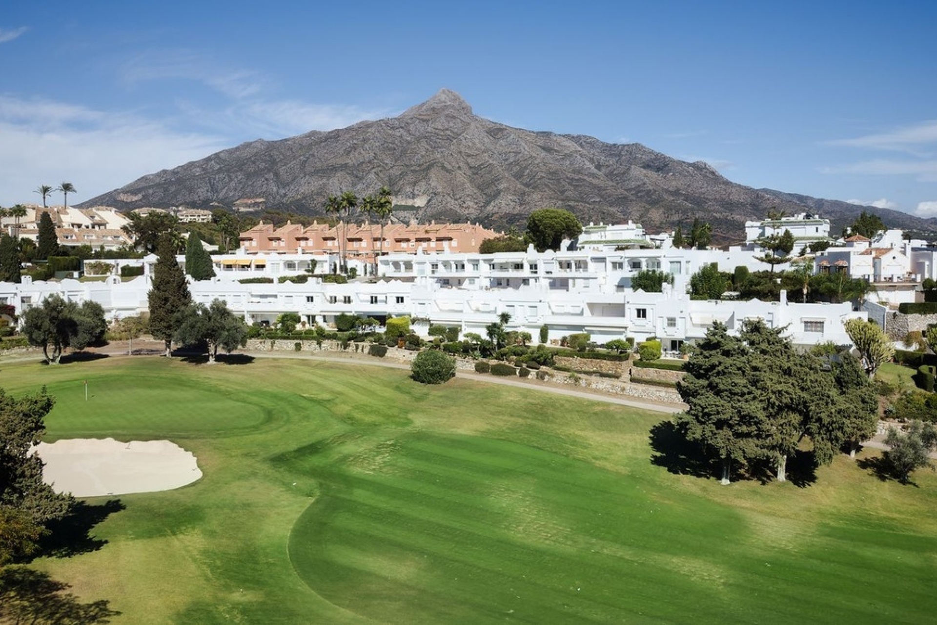 Resale - Town house - Marbella - Nueva Andalucía