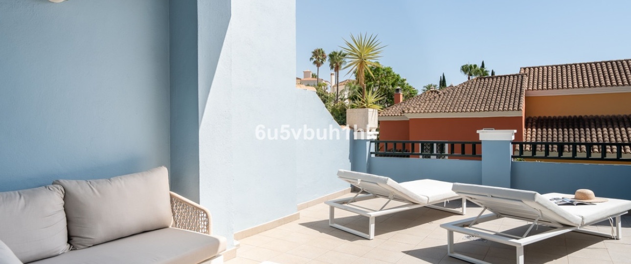 Resale - Town house - Marbella - Nueva Andalucía