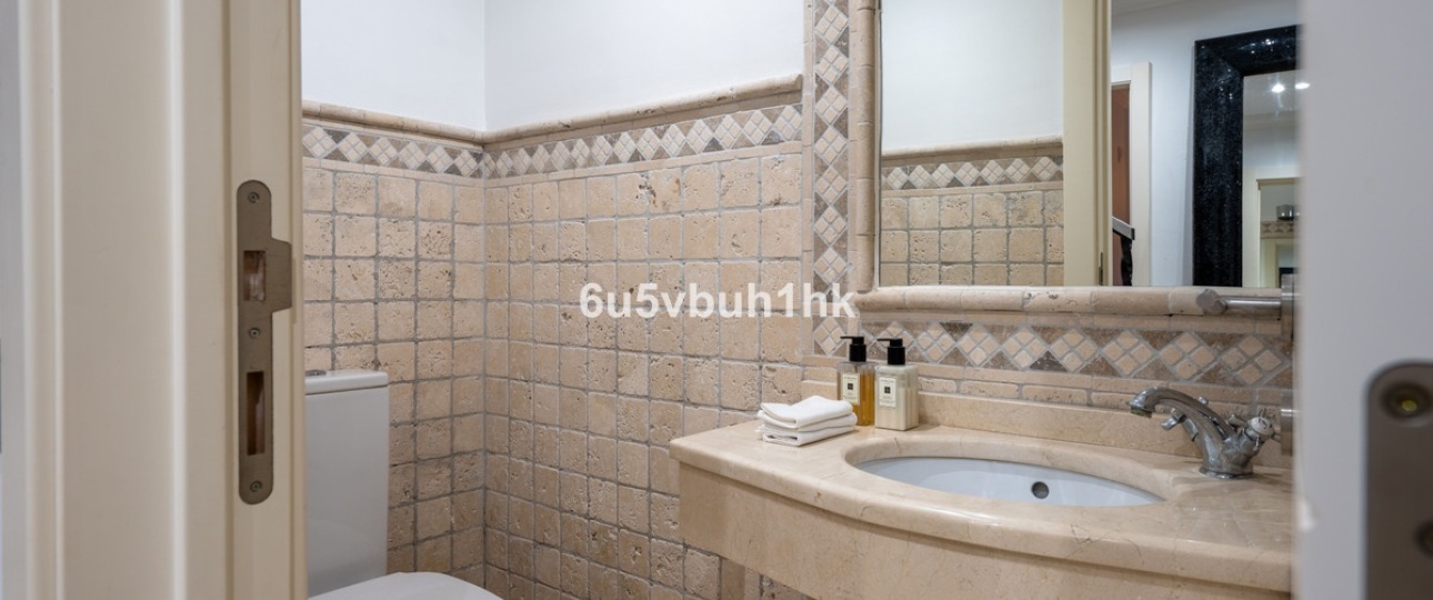 Resale - Town house - Marbella - Nueva Andalucía