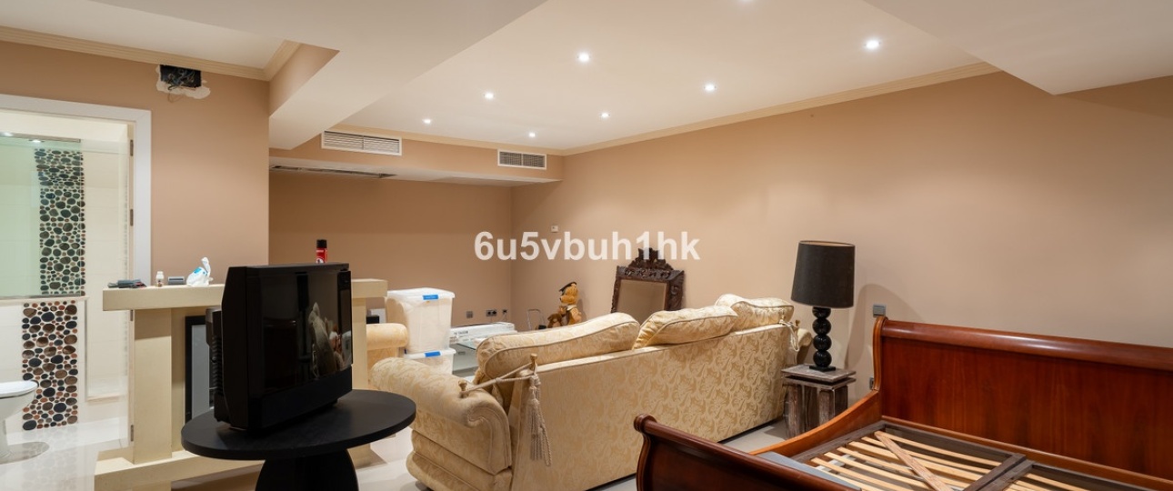 Resale - Town house - Marbella - Nueva Andalucía
