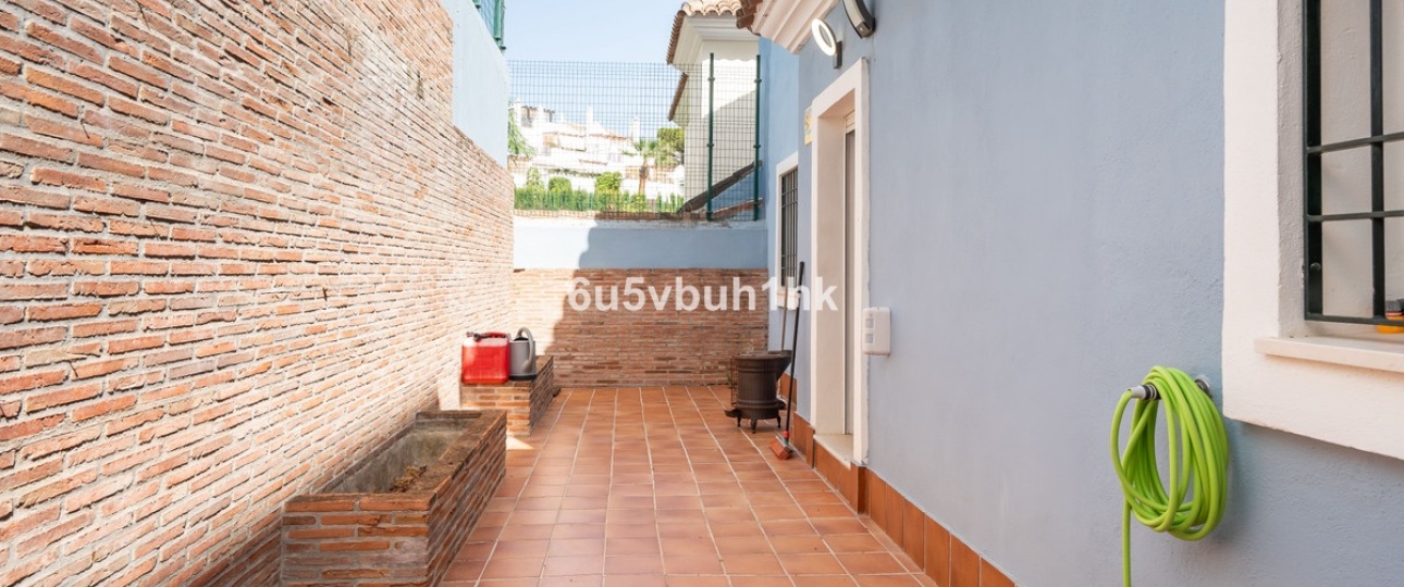 Resale - Town house - Marbella - Nueva Andalucía