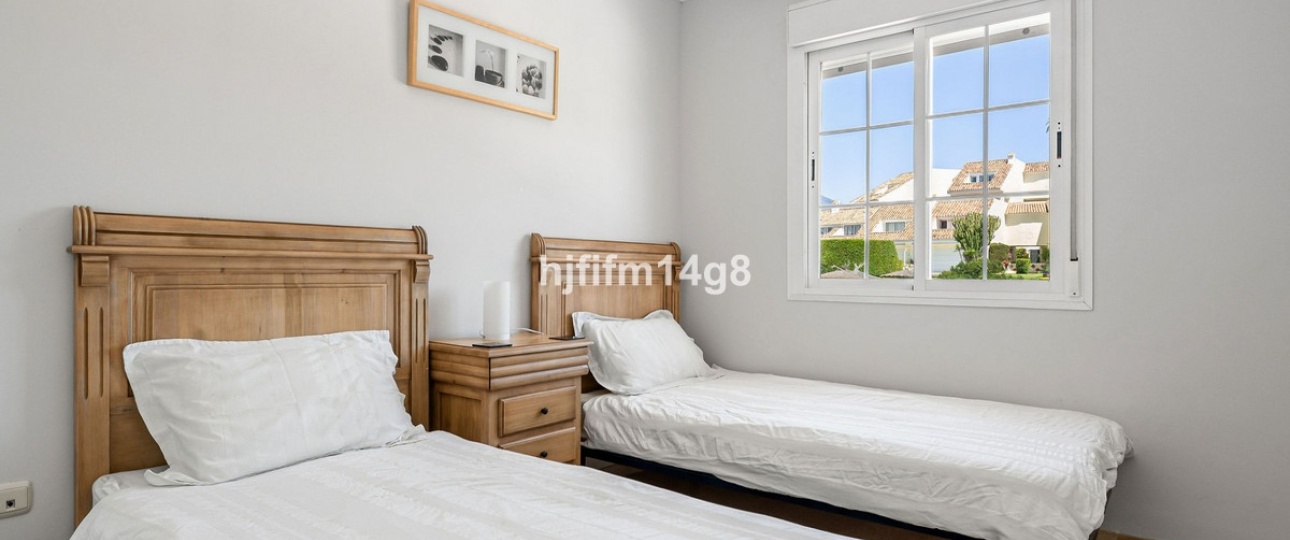 Resale - Town house - Marbella - Nueva Andalucía
