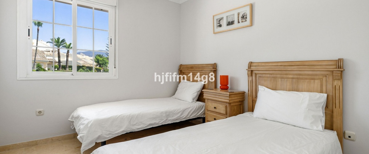 Resale - Town house - Marbella - Nueva Andalucía