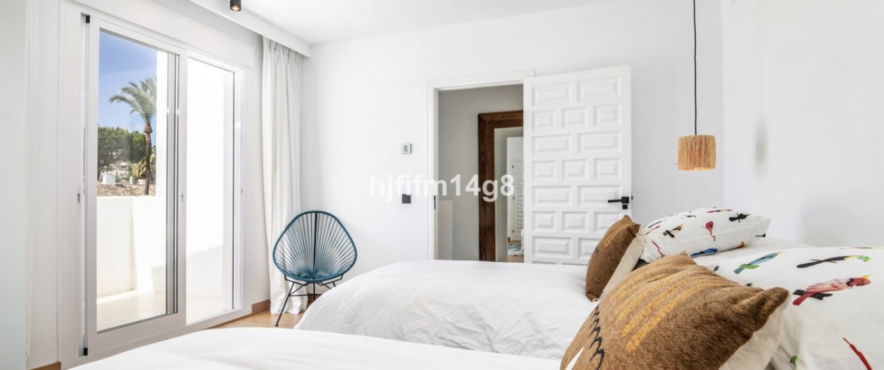 Resale - Town house - Marbella - Nueva Andalucía