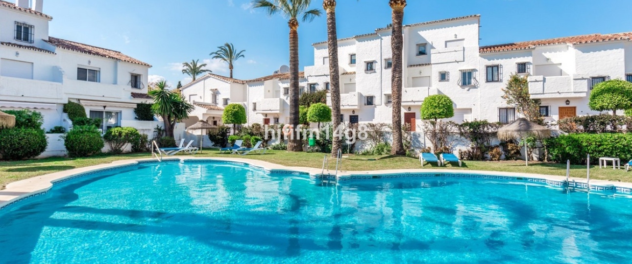 Resale - Town house - Marbella - Nueva Andalucía