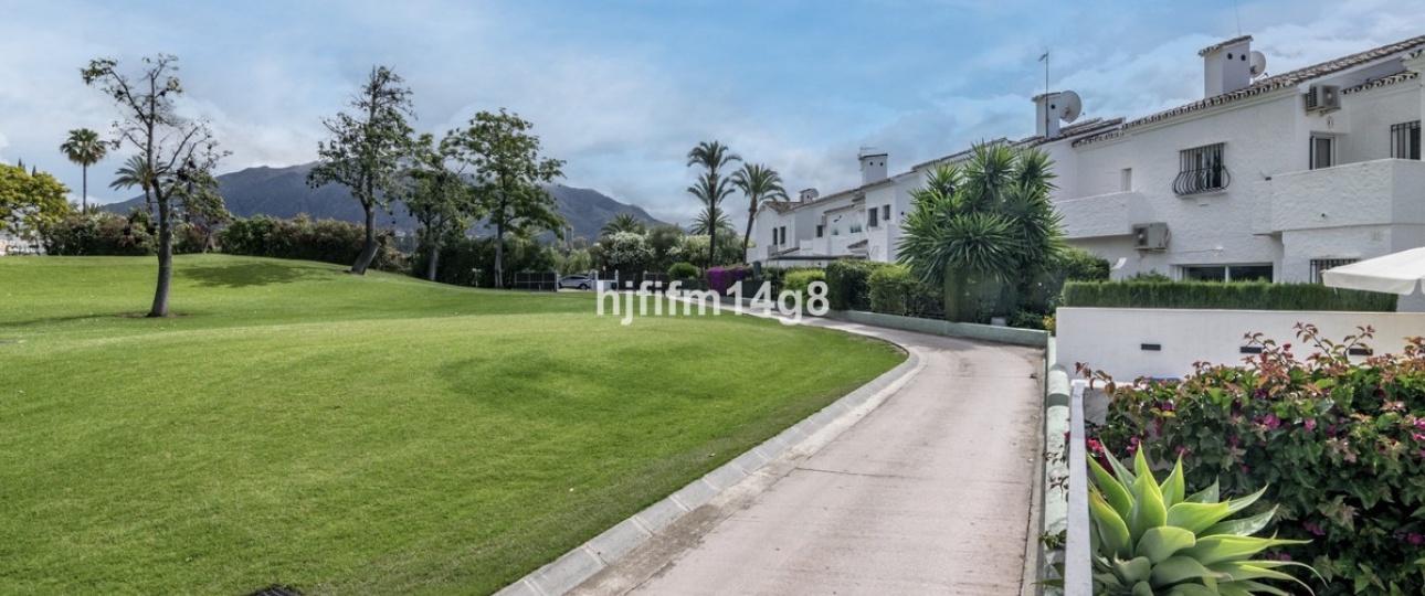 Resale - Town house - Marbella - Nueva Andalucía
