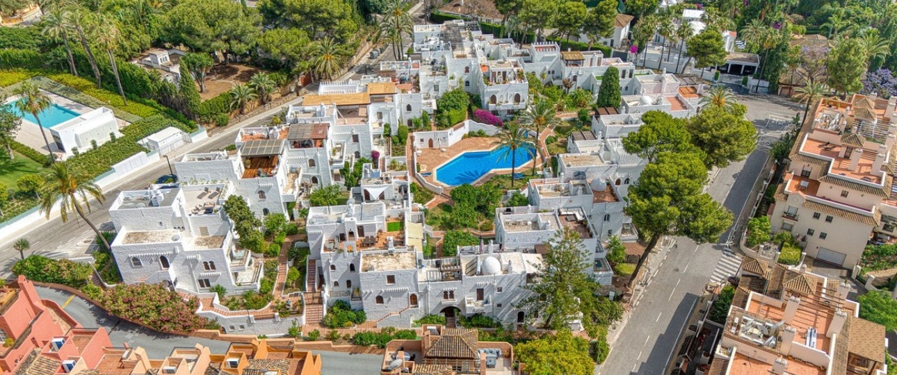 Resale - Town house - Marbella - Nueva Andalucía