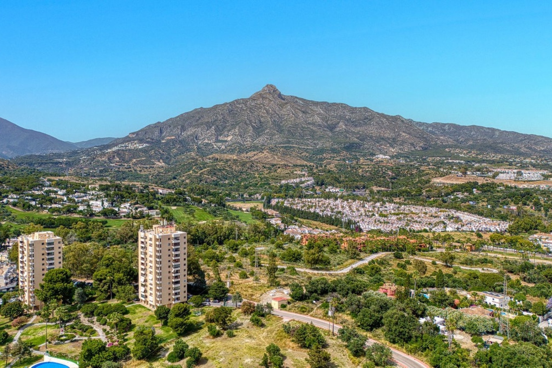 Resale - Town house - Marbella - Nueva Andalucía
