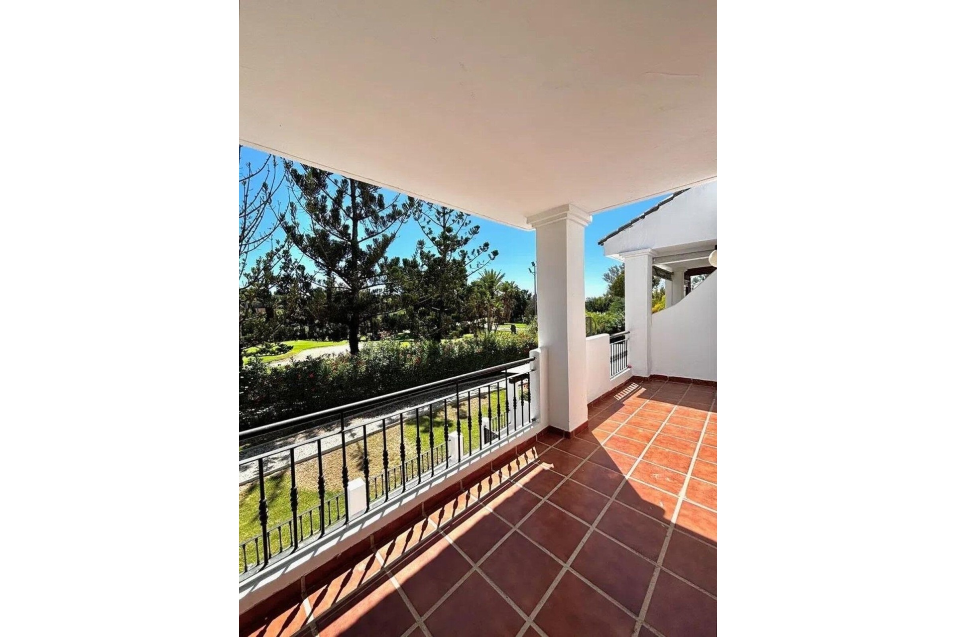 Resale - Town house - Marbella - Nueva Andalucía
