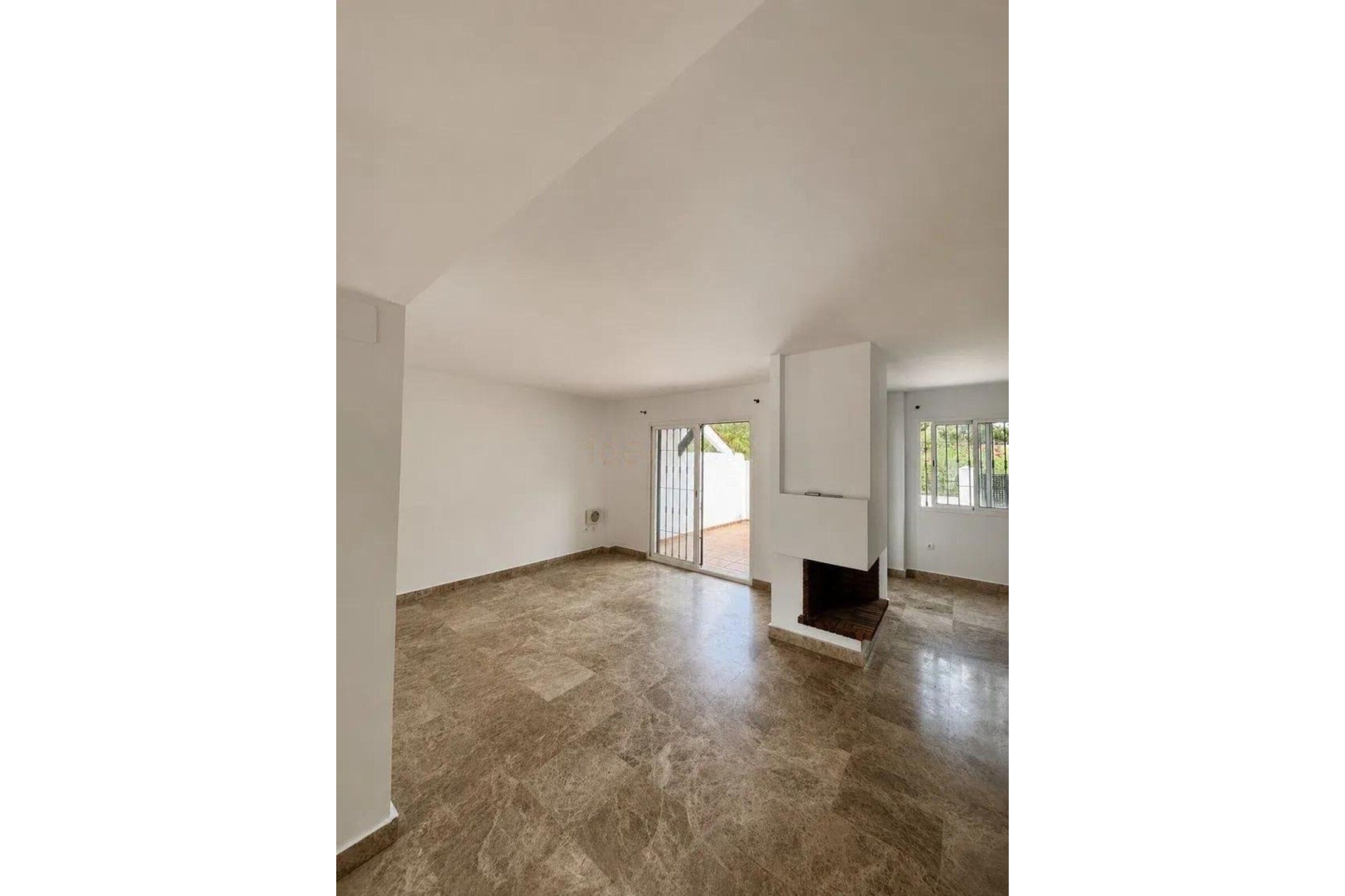 Resale - Town house - Marbella - Nueva Andalucía