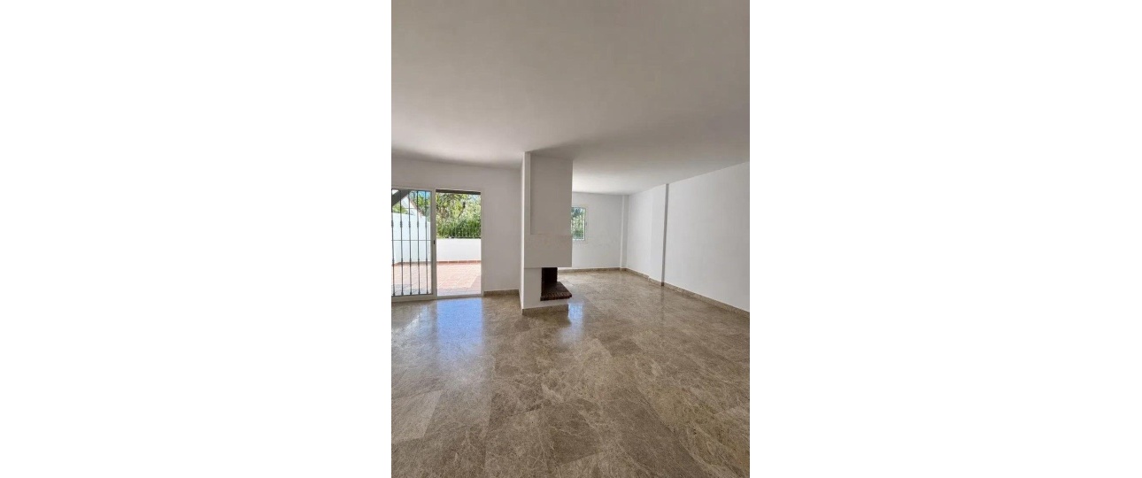 Resale - Town house - Marbella - Nueva Andalucía