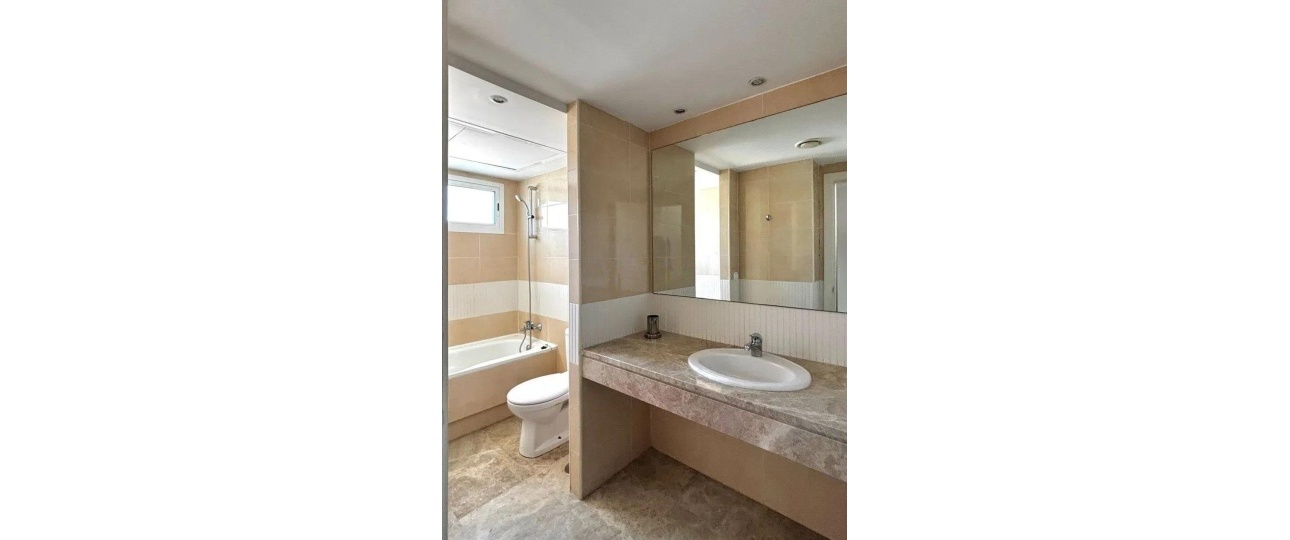 Resale - Town house - Marbella - Nueva Andalucía