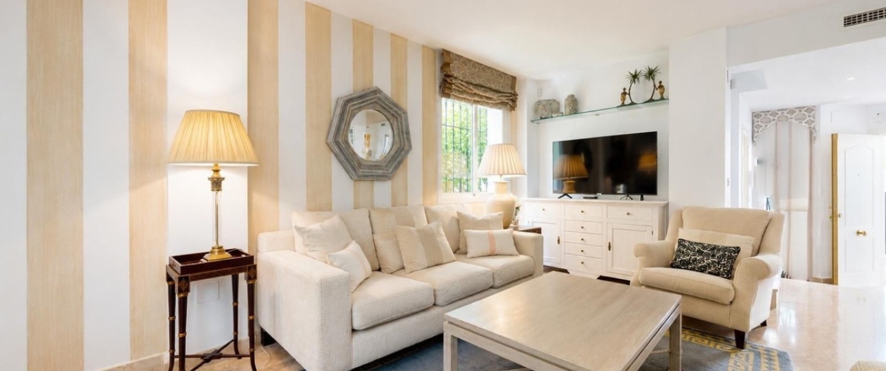 Resale - Town house - Marbella - Nueva Andalucía