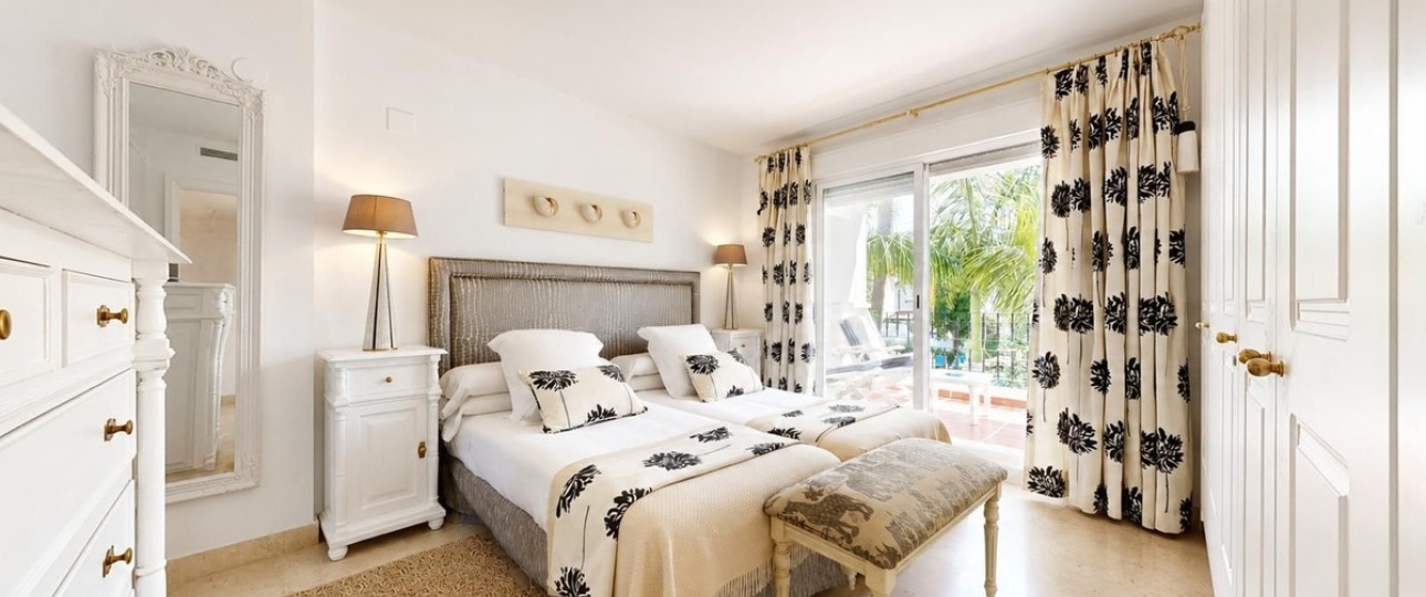 Resale - Town house - Marbella - Nueva Andalucía