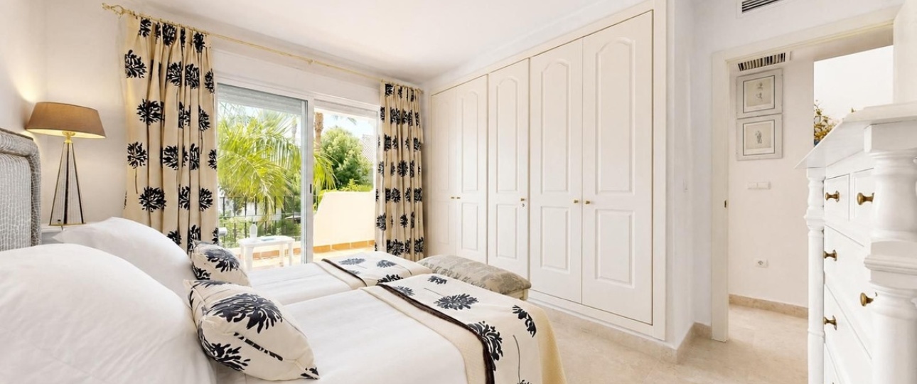 Resale - Town house - Marbella - Nueva Andalucía