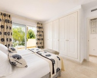 Resale - Town house - Marbella - Nueva Andalucía
