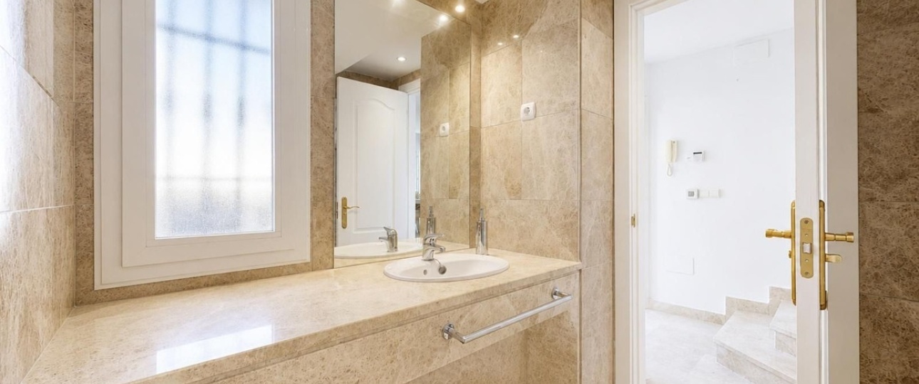 Resale - Town house - Marbella - Nueva Andalucía