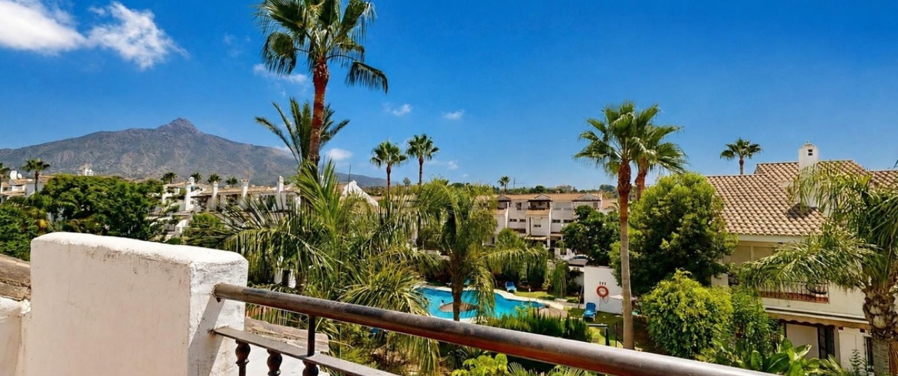 Resale - Town house - Marbella - Nueva Andalucía