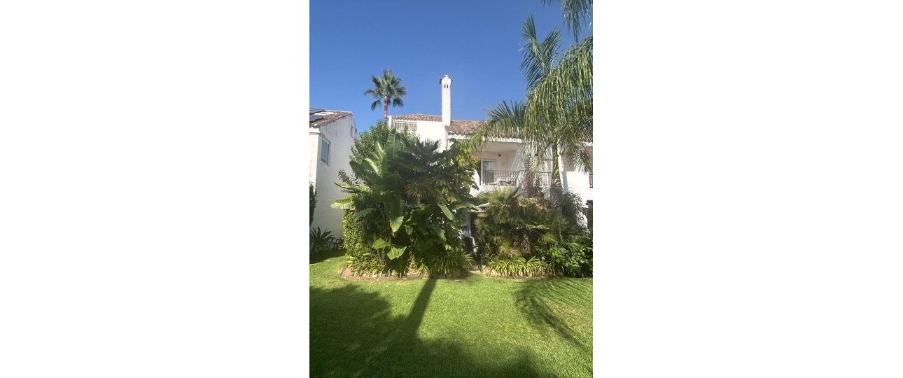 Resale - Town house - Marbella - Nueva Andalucía