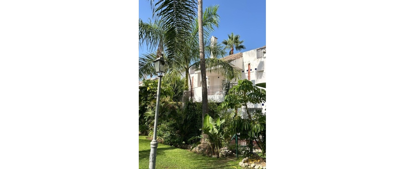 Resale - Town house - Marbella - Nueva Andalucía