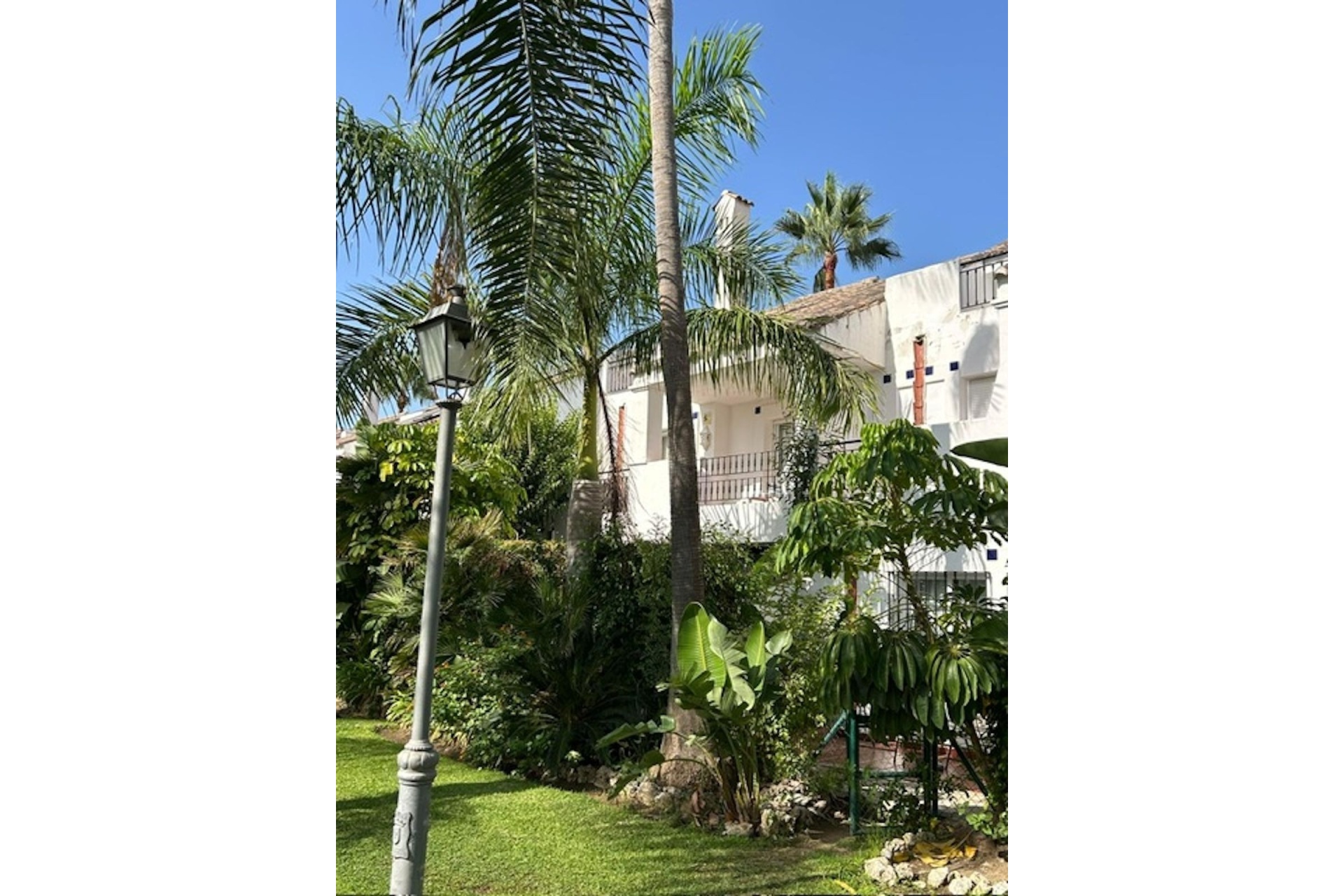 Resale - Town house - Marbella - Nueva Andalucía