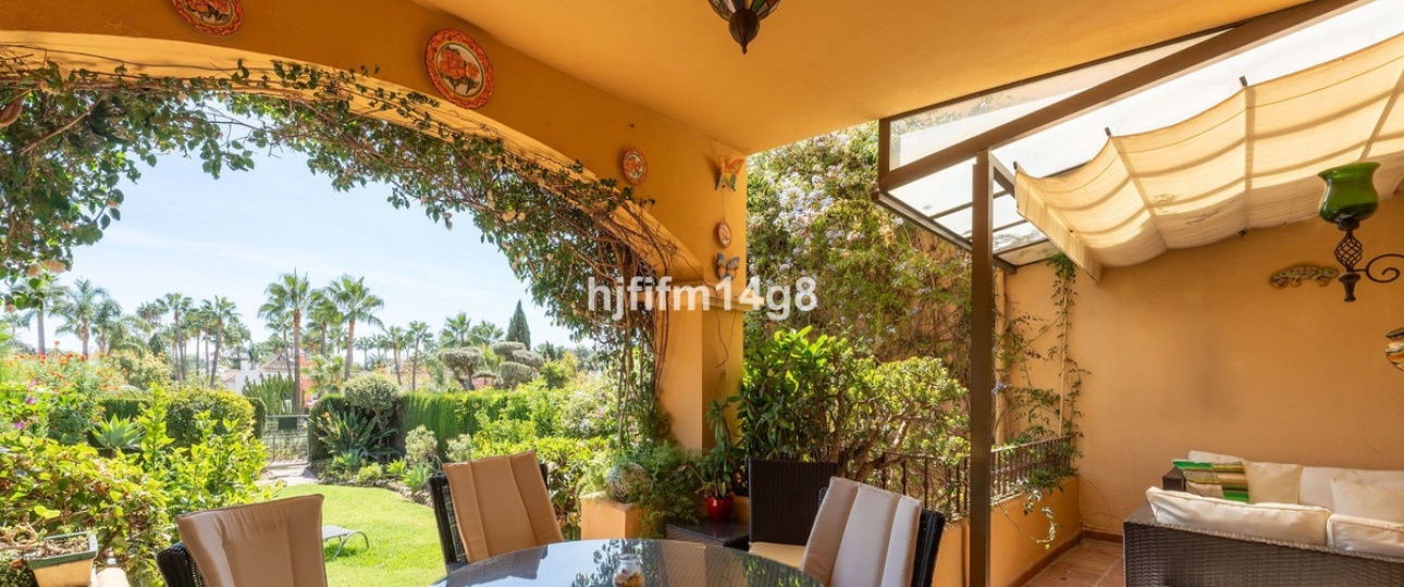 Resale - Town house - Marbella - Nueva Andalucía