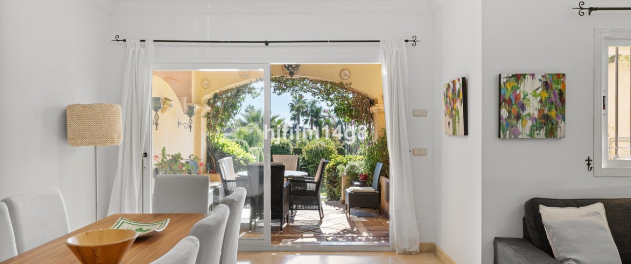 Resale - Town house - Marbella - Nueva Andalucía