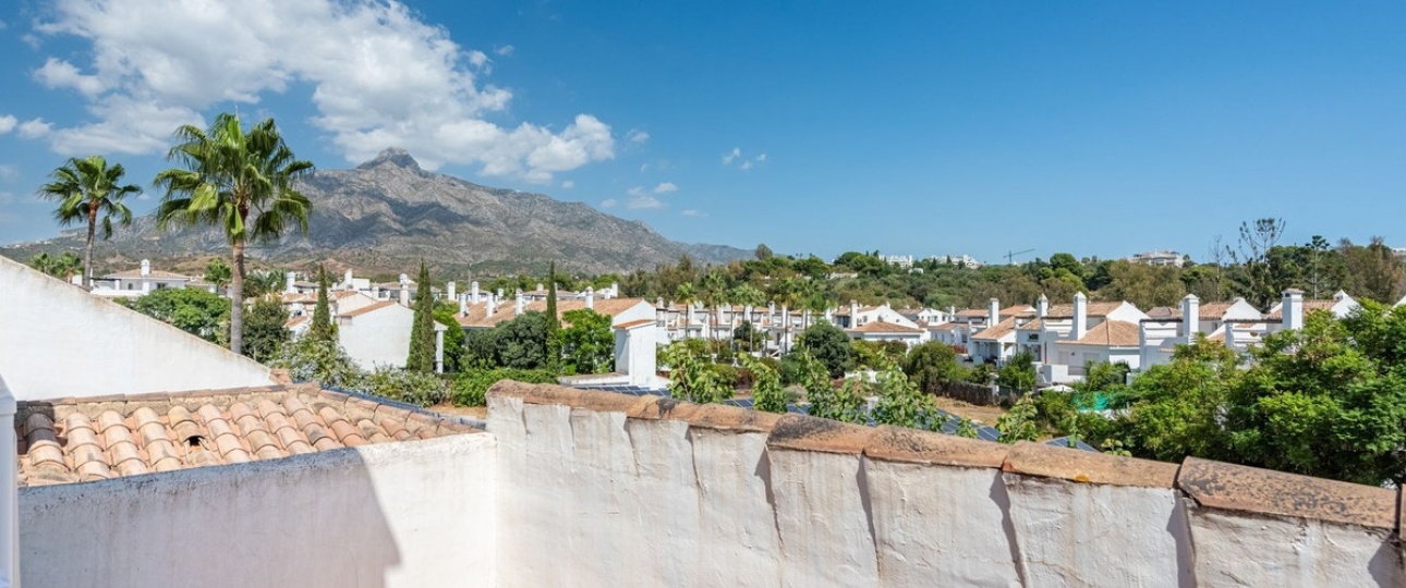 Resale - Town house - Marbella - Nueva Andalucía