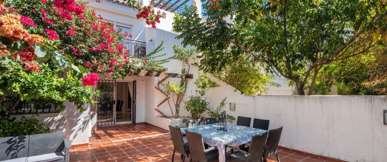 Resale - Town house - Marbella - Nueva Andalucía