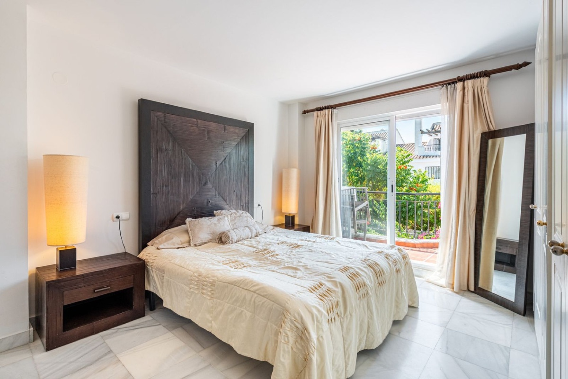 Resale - Town house - Marbella - Nueva Andalucía