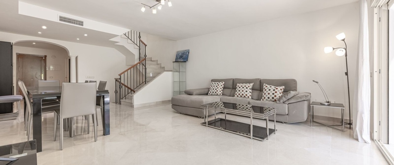 Resale - Town house - Marbella - Nueva Andalucía