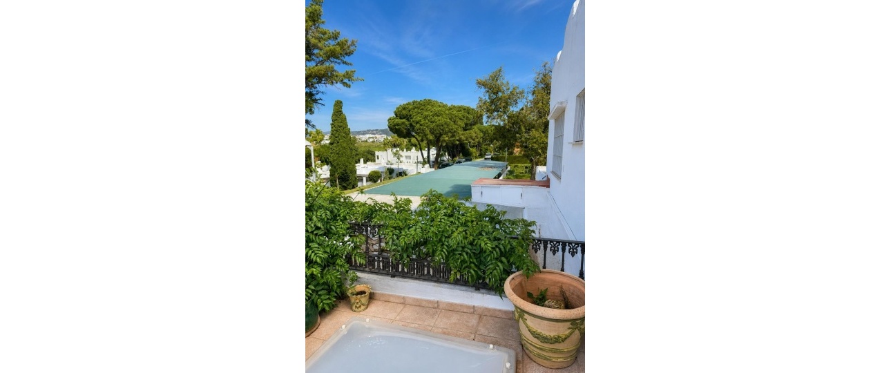 Resale - Town house - Marbella - Nueva Andalucía