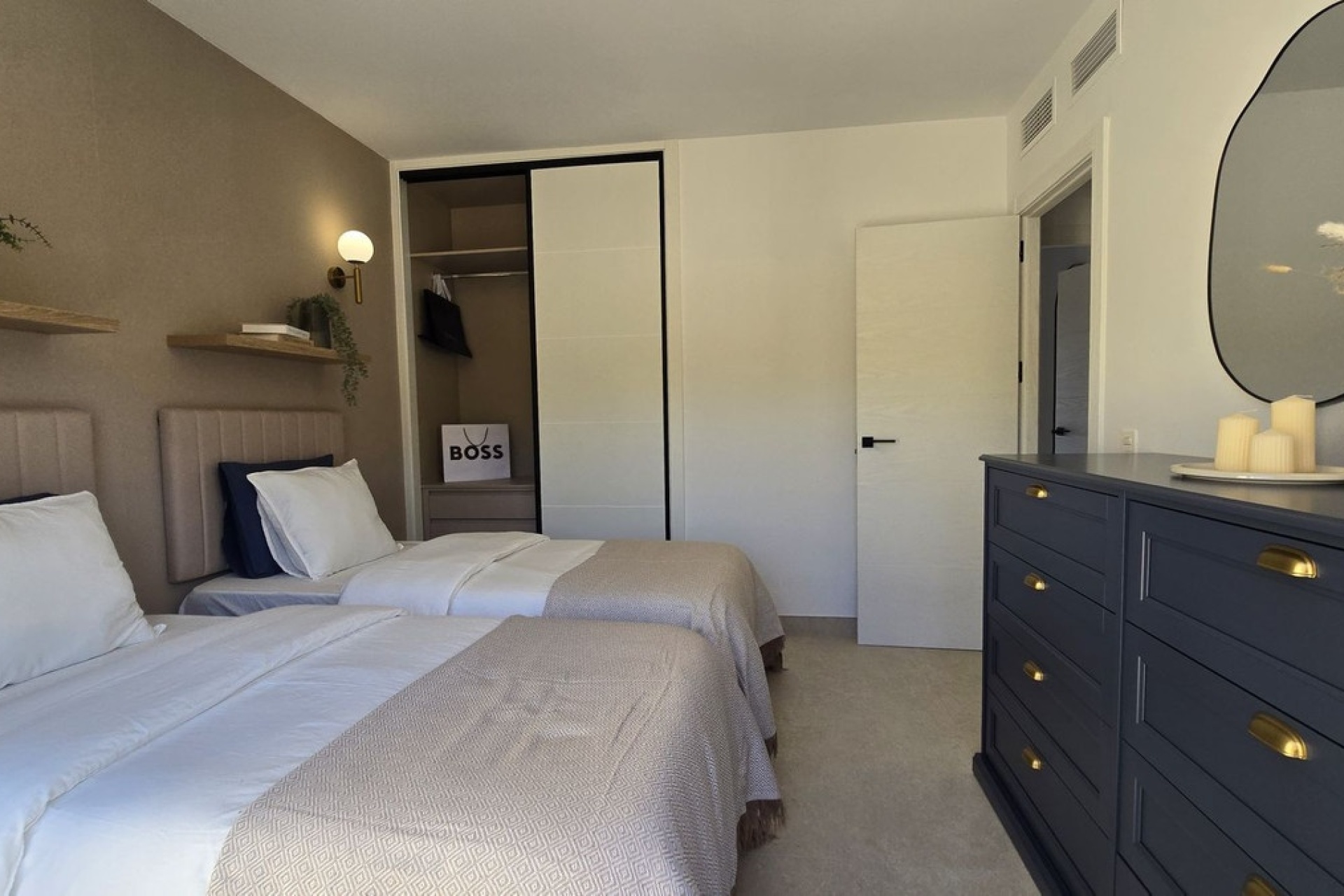 Resale - Town house - Marbella - Nueva Andalucía