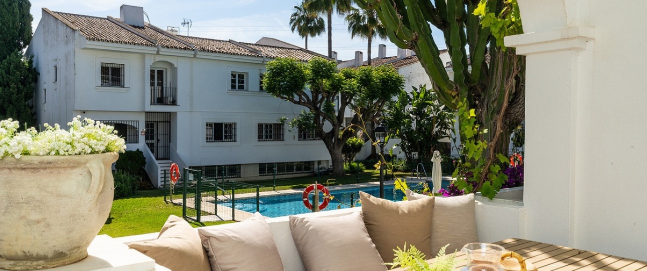 Resale - Town house - Marbella - Nueva Andalucía