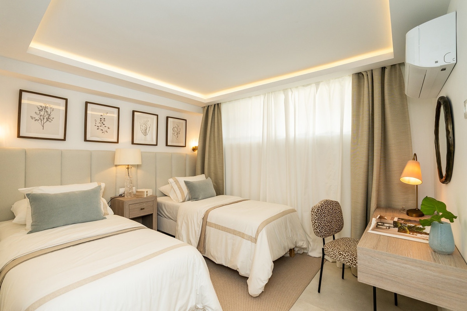 Resale - Town house - Marbella - Nueva Andalucía