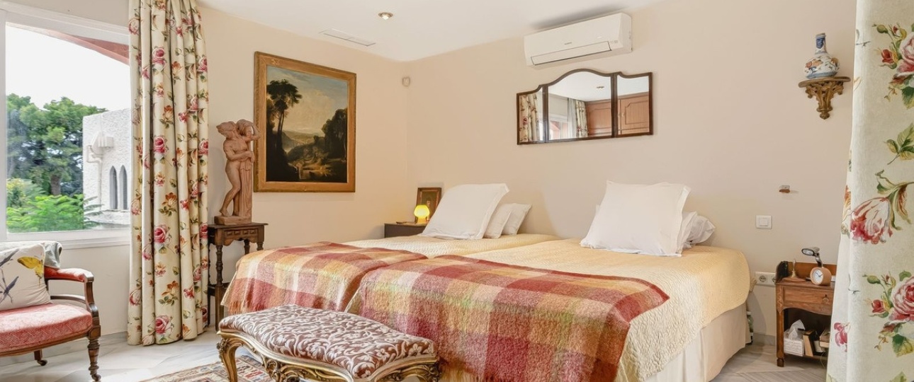 Resale - Town house - Marbella - Nueva Andalucía