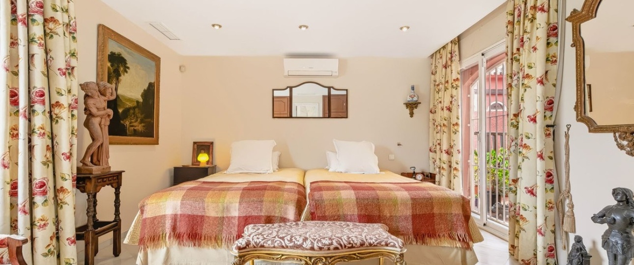 Resale - Town house - Marbella - Nueva Andalucía