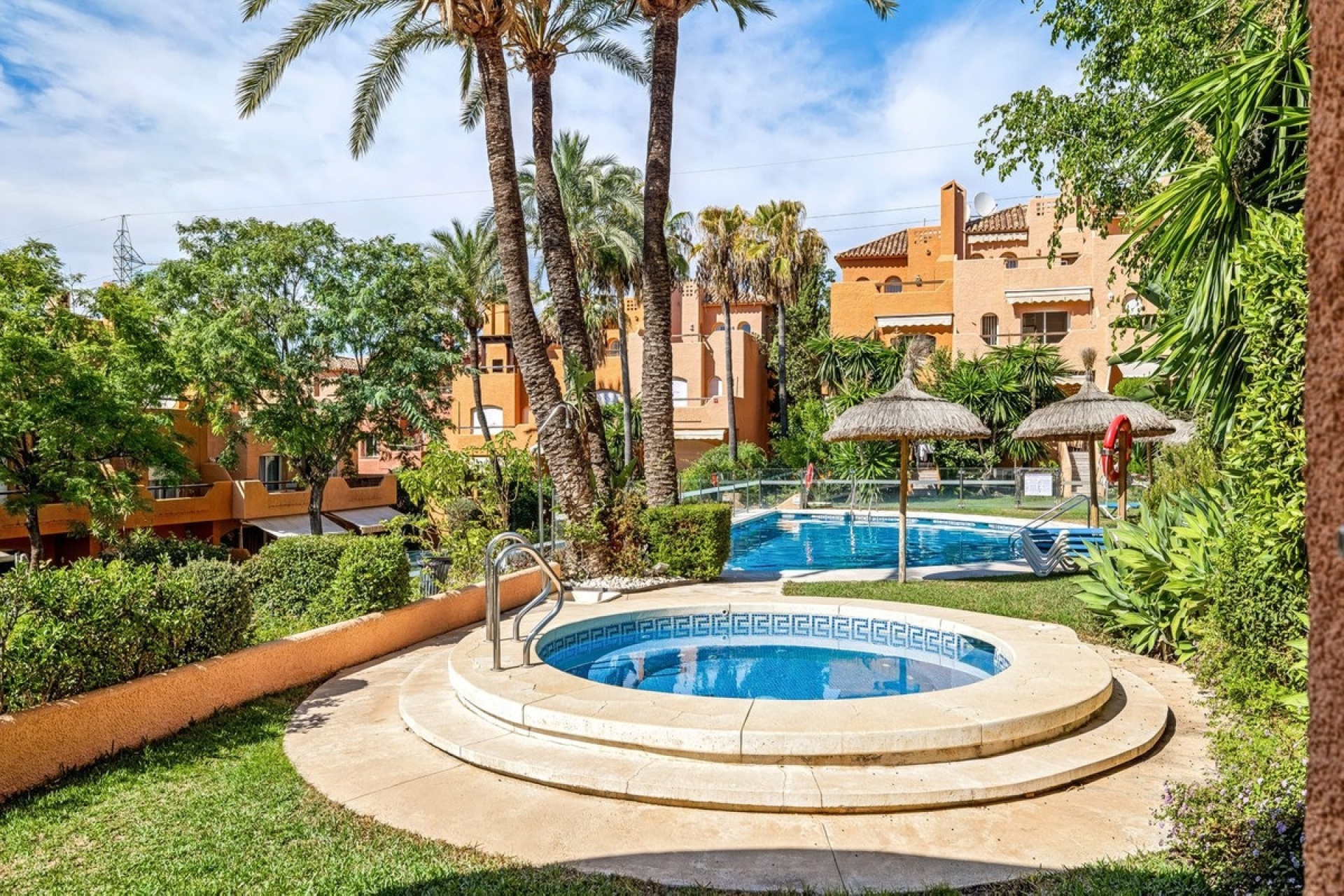 Resale - Town house - Marbella - Nueva Andalucía